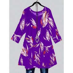Feather Print 3/4 Sleeve Casual Plus Size T-shirt