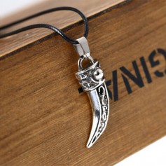 Unique Stainless Steel Men Domineering Wolf Tooth Shape Pendant Necklace Jewelry